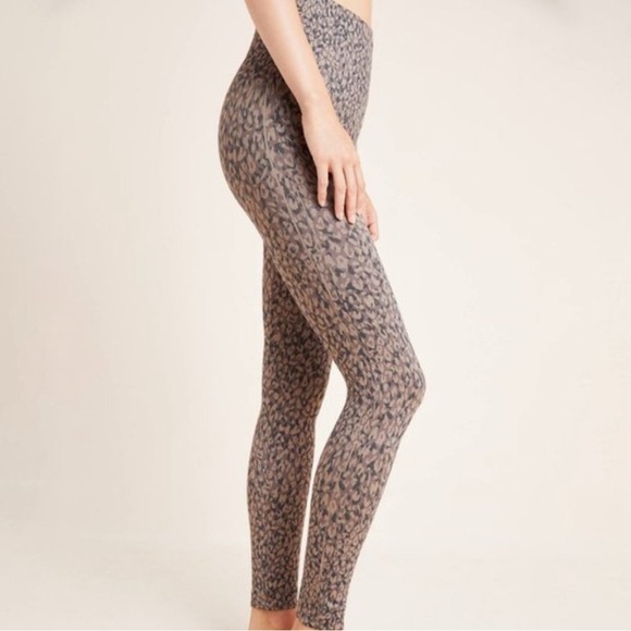 SPANX Look At Me Now Seamless Leggings in Leopard Print - XS seamless High-Waist - Picture 1 of 5